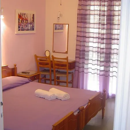 Hotel Nana 2*