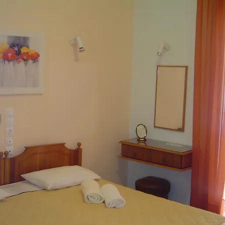 Nana Hotel Kamena Vourla