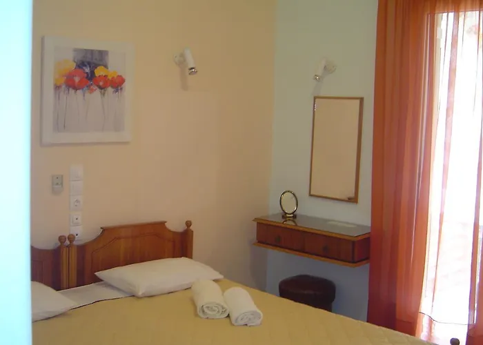 Nana Hotel Kamena Vourla