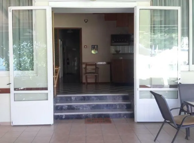 Hotel Nana Kamena Vourla